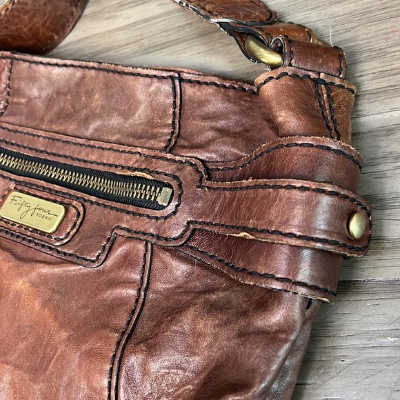 FOSSIL “ FIFTY FOUR” BROWN LEATHER SHOULDER BAG - Picture 5 of 16